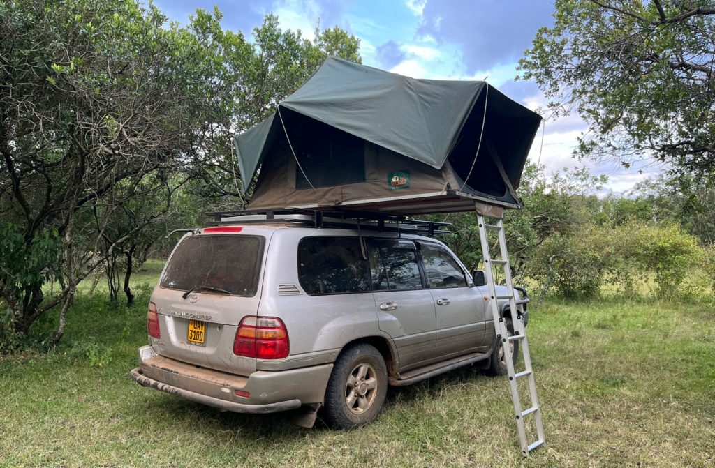 4x4-car-hire-Entebbe-V8-with-rooftop-tent.
