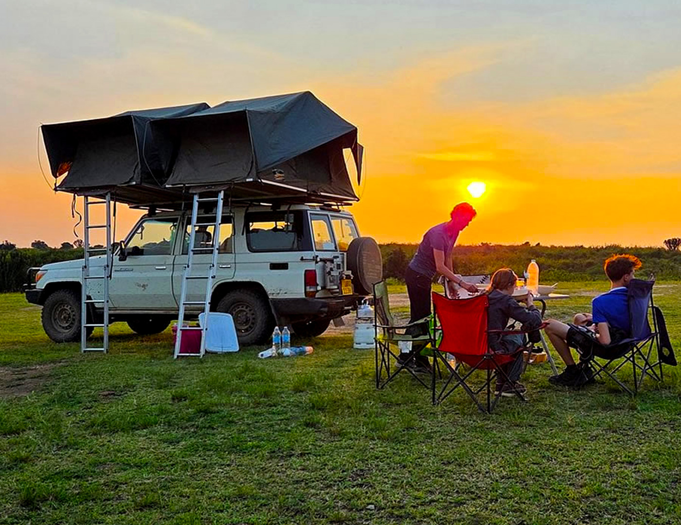 4x4-car-hire-entebbe-family-rooftop-tent
