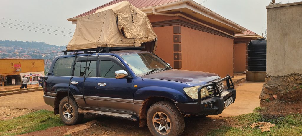 x4-car-hire-with-rooftop-tent-in-Uganda1